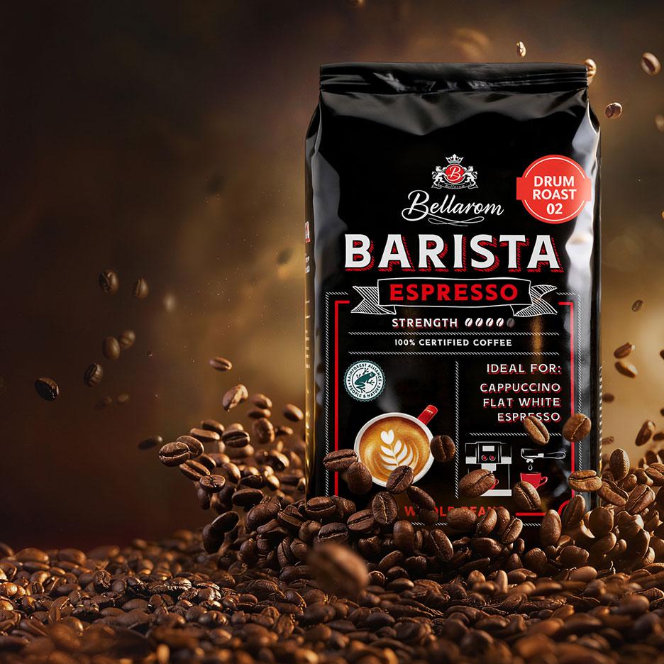 Barista Espresso kohvipakk kohviubade ja kohvitassiga.