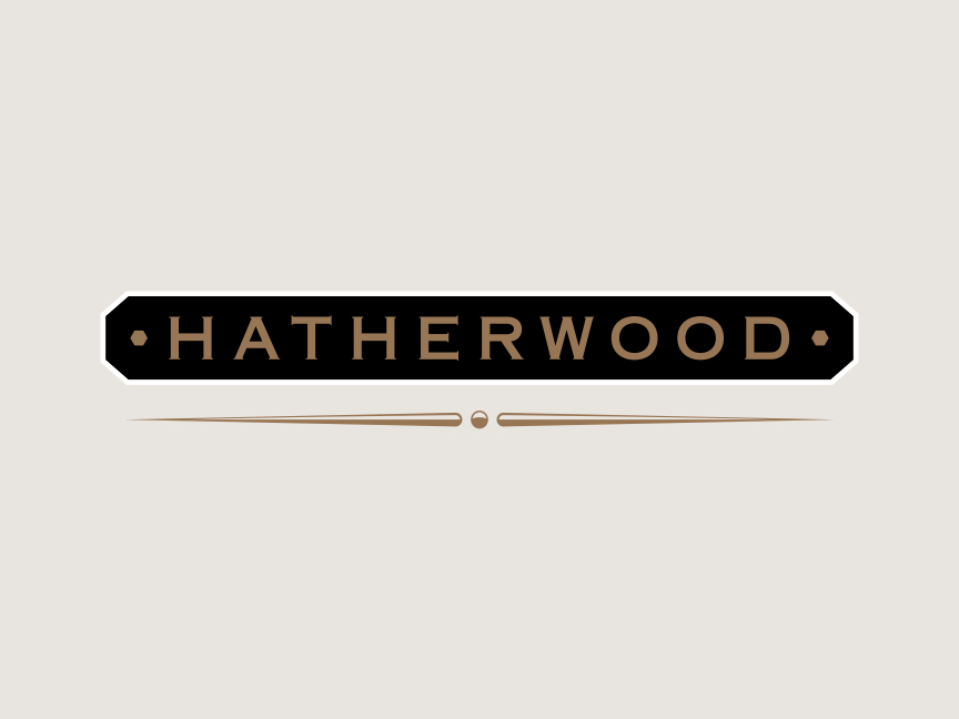 Логотип Hatherwood в виде черной таблички с золотыми буквами и декоративными линиями.