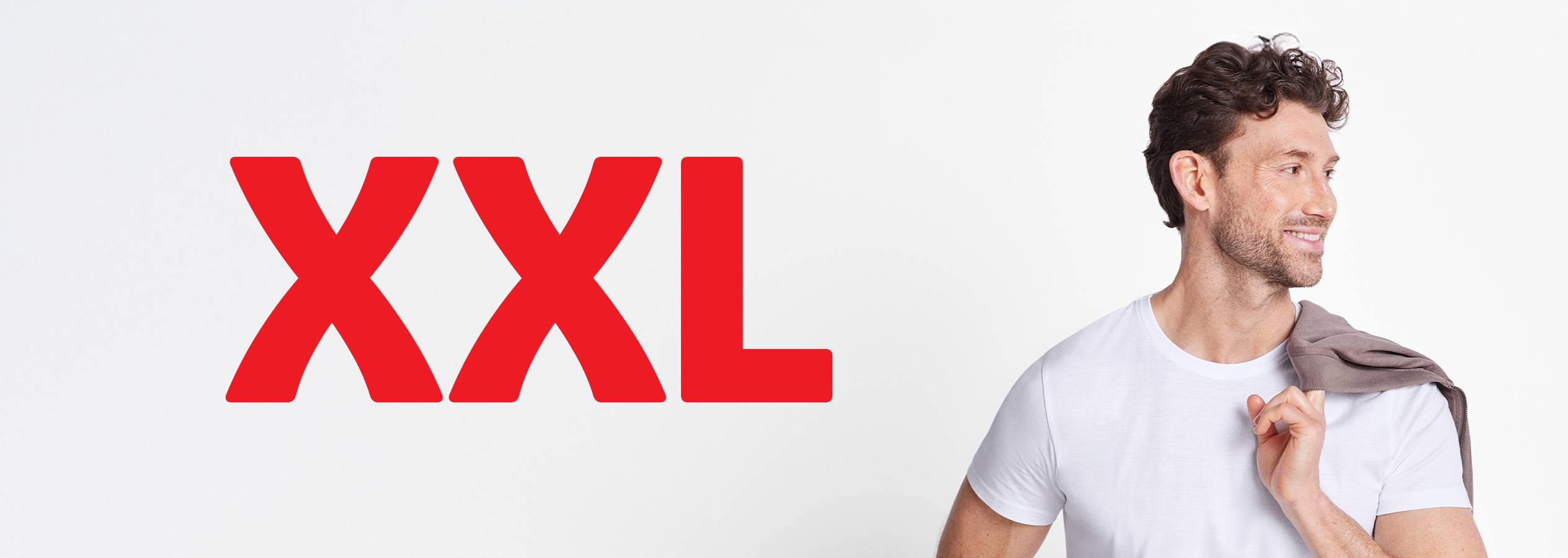 Мужская белая футболка размера XXL.